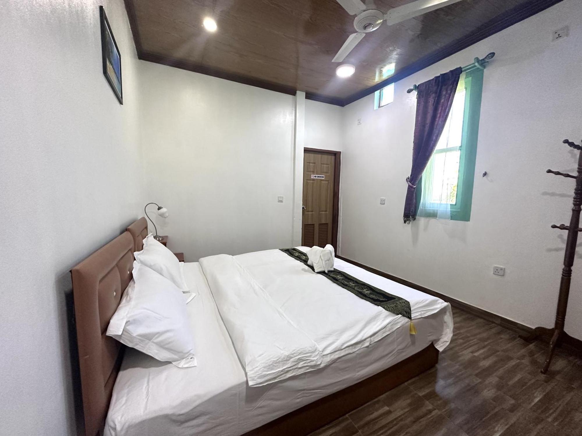 Galaxy Sunrise Sea View Hotel Фулиду Екстериор снимка