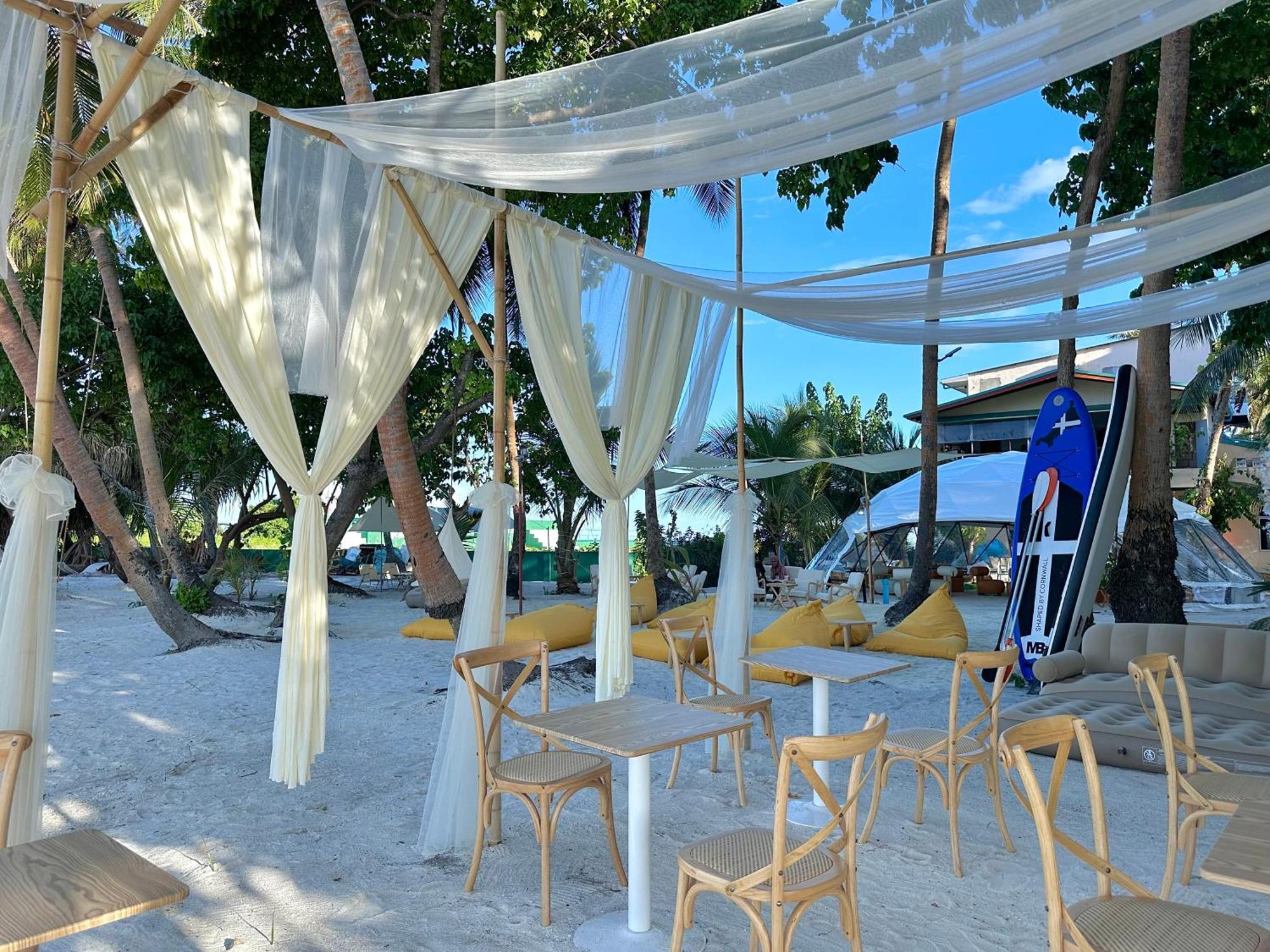 Galaxy Sunrise Sea View Hotel Фулиду Екстериор снимка