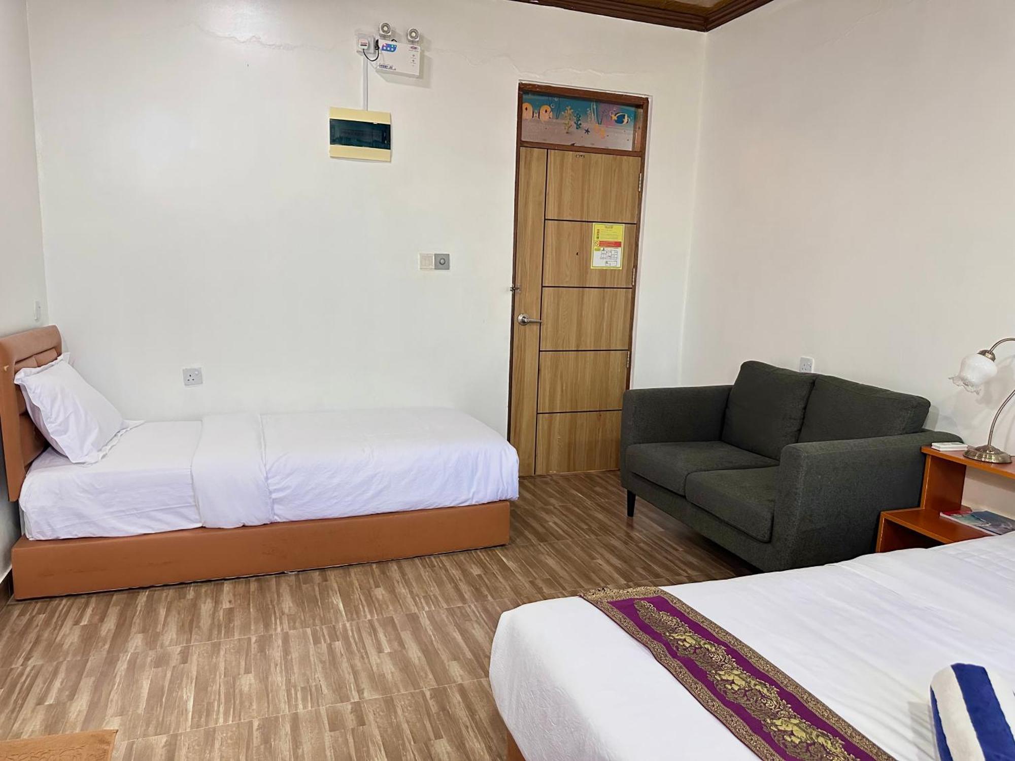 Galaxy Sunrise Sea View Hotel Фулиду Екстериор снимка