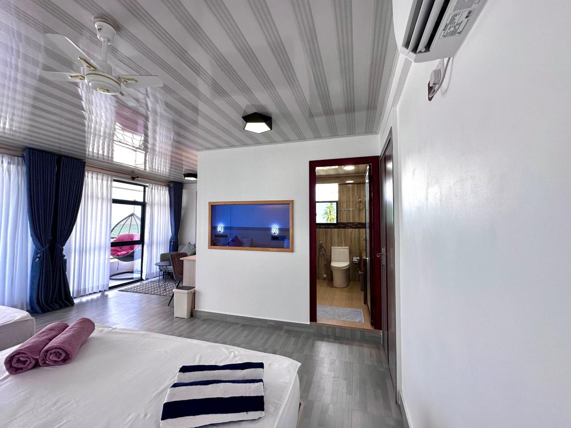 Galaxy Sunrise Sea View Hotel Фулиду Екстериор снимка