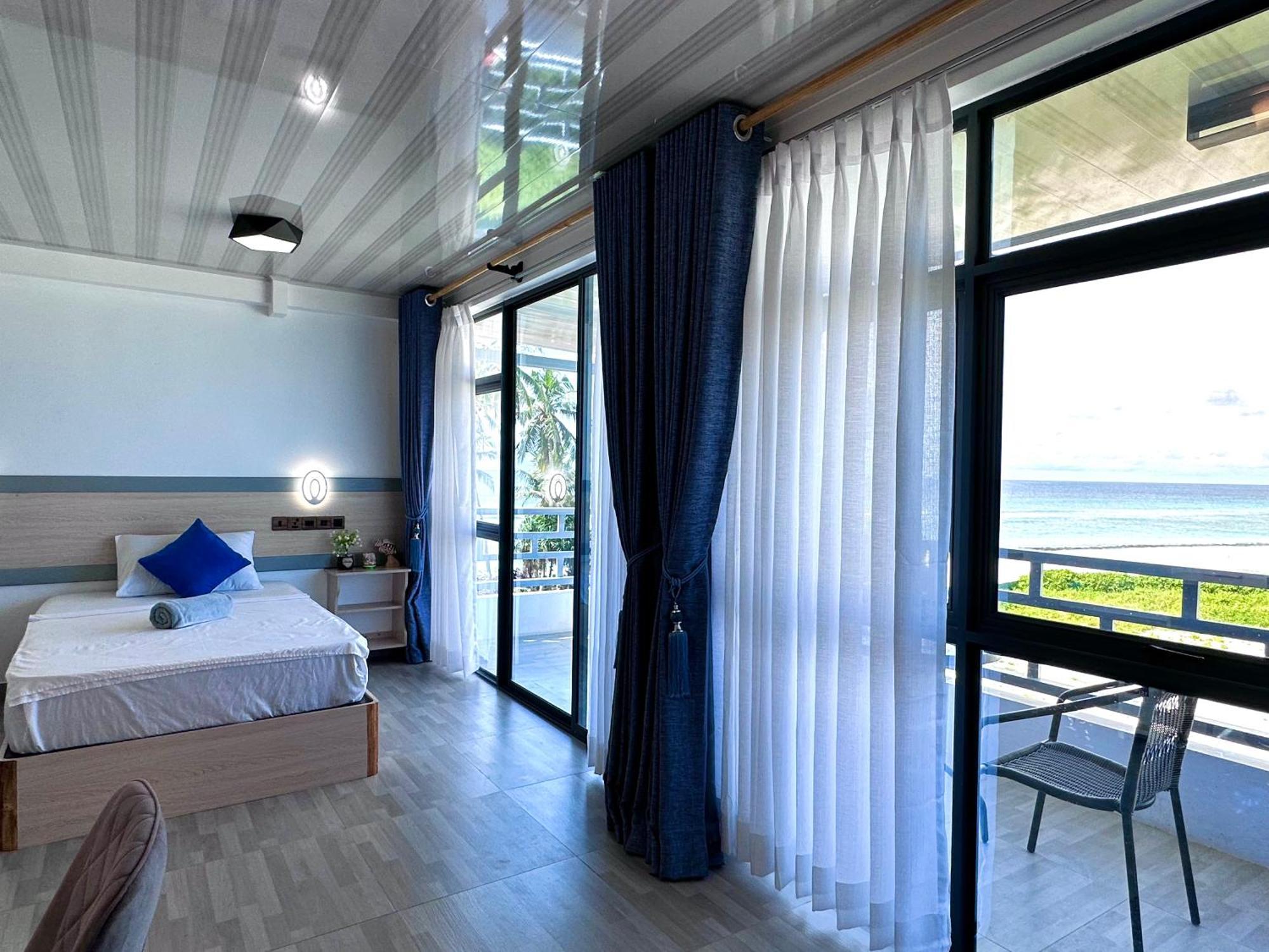Galaxy Sunrise Sea View Hotel Фулиду Екстериор снимка