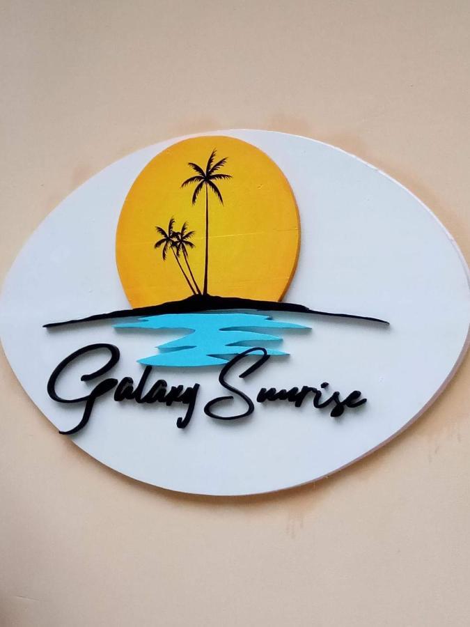 Galaxy Sunrise Sea View Hotel Фулиду Екстериор снимка